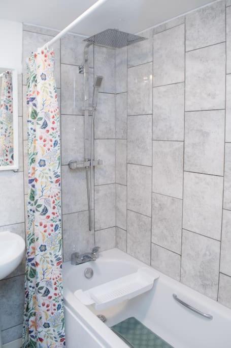 Comfy Modern 3Br Semi Detached 400Mb Wifi Free Double Parking Villa Newcastle Upon Tyne Kültér fotó